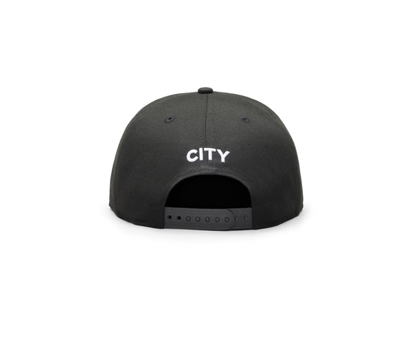 Back view of the Manchester City Hit Snapback with "City" embroidered on the back.
